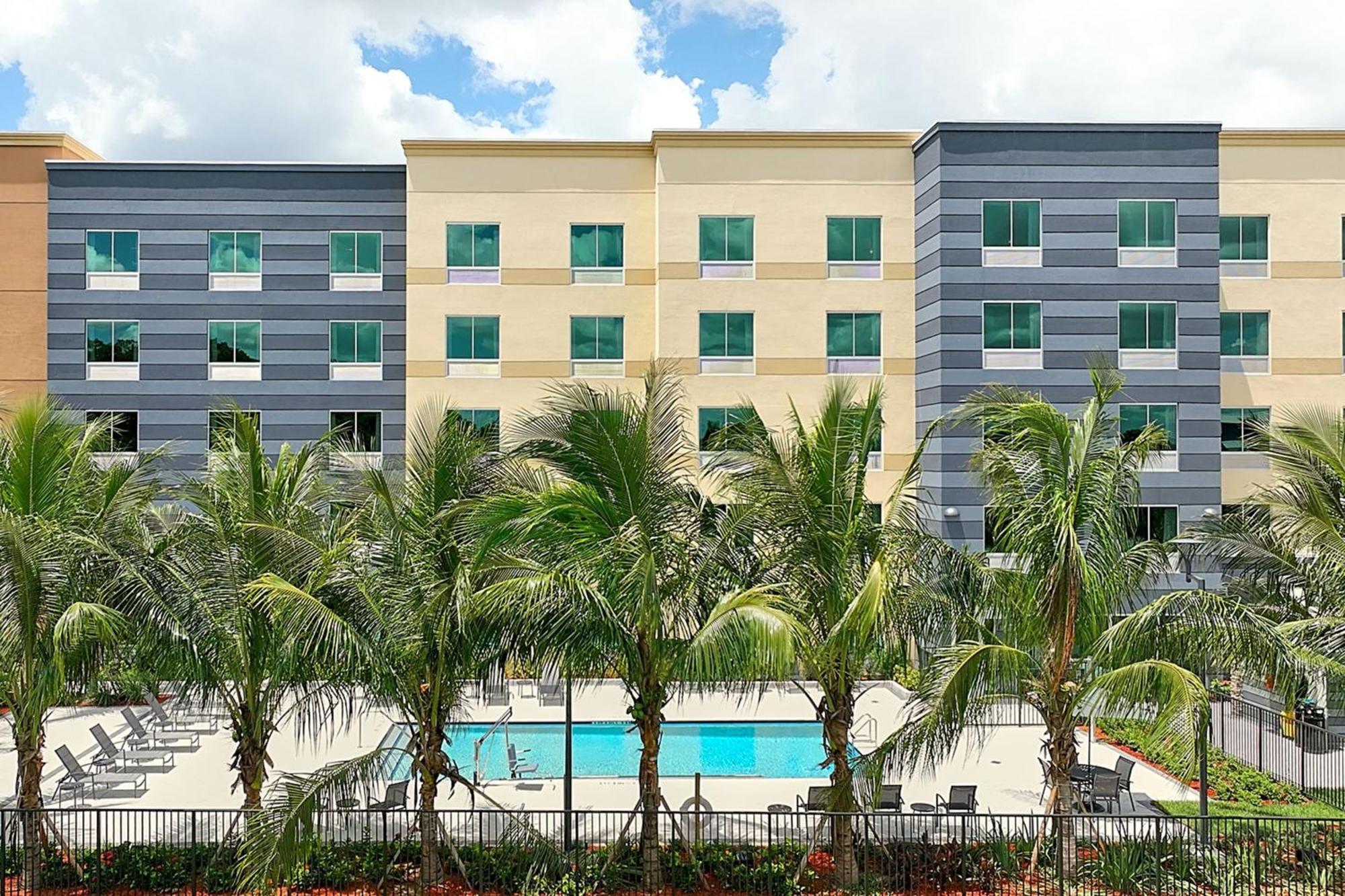 Fairfield Inn & Suites By Marriott Fort Lauderdale Northwest ทามาแร็ค ภายนอก รูปภาพ